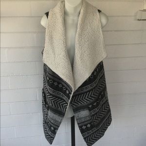 Me Jane Aztec Southwest Long Vest Jacket M